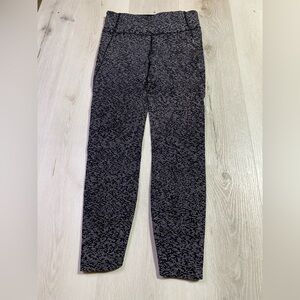 Lululemon Quick Pace 7/8 Tight (25")
Soundwave White Black, Size 4